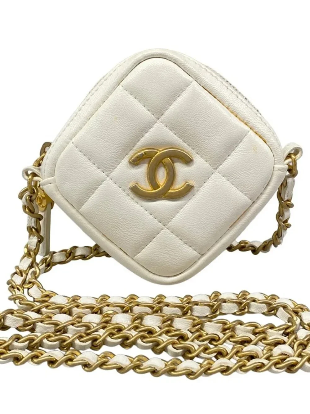 CHANEL Matelasse White Lambskin Shoulder Bag gold hardware